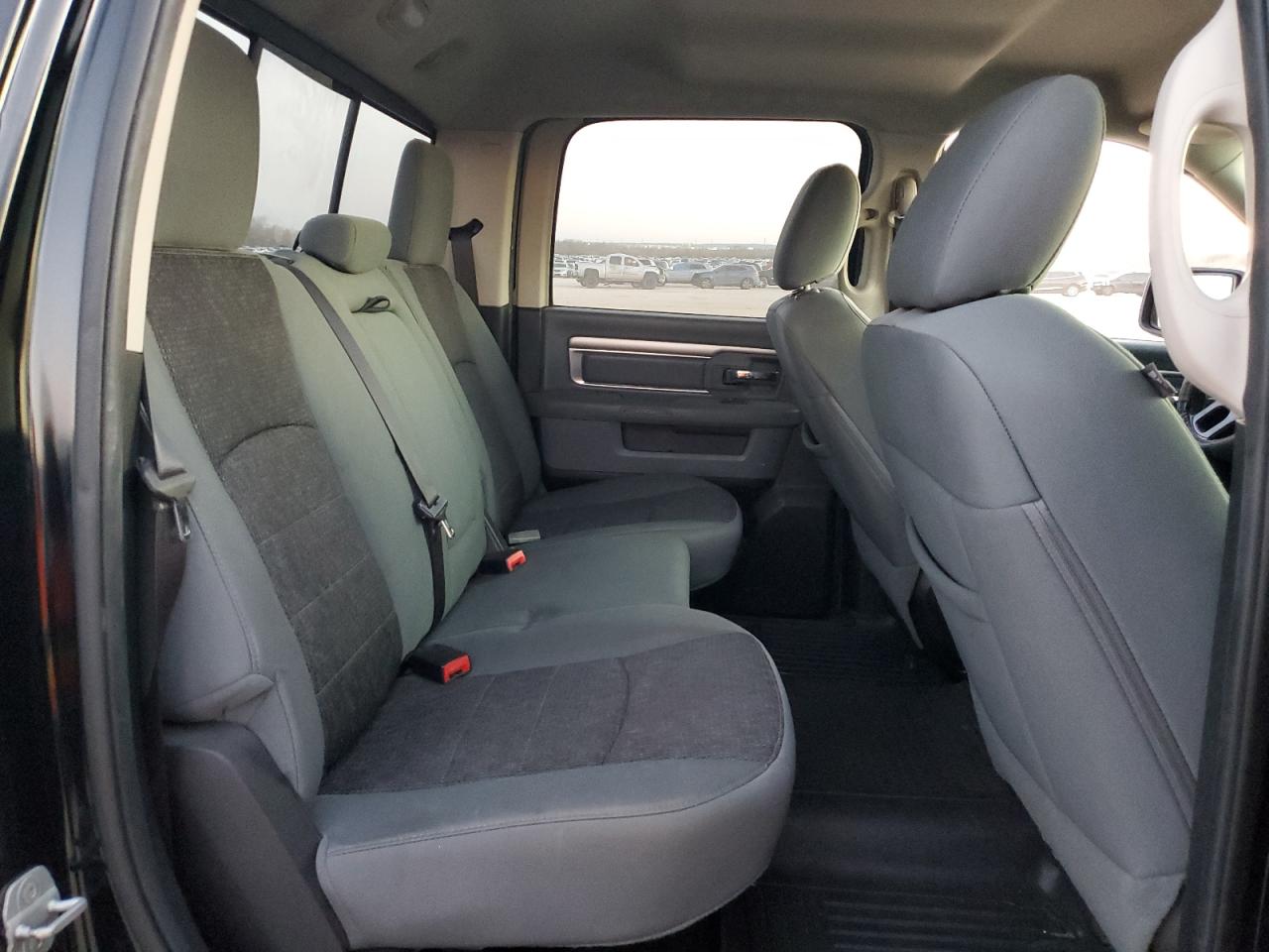 2014 RAM 1500 - Image 10