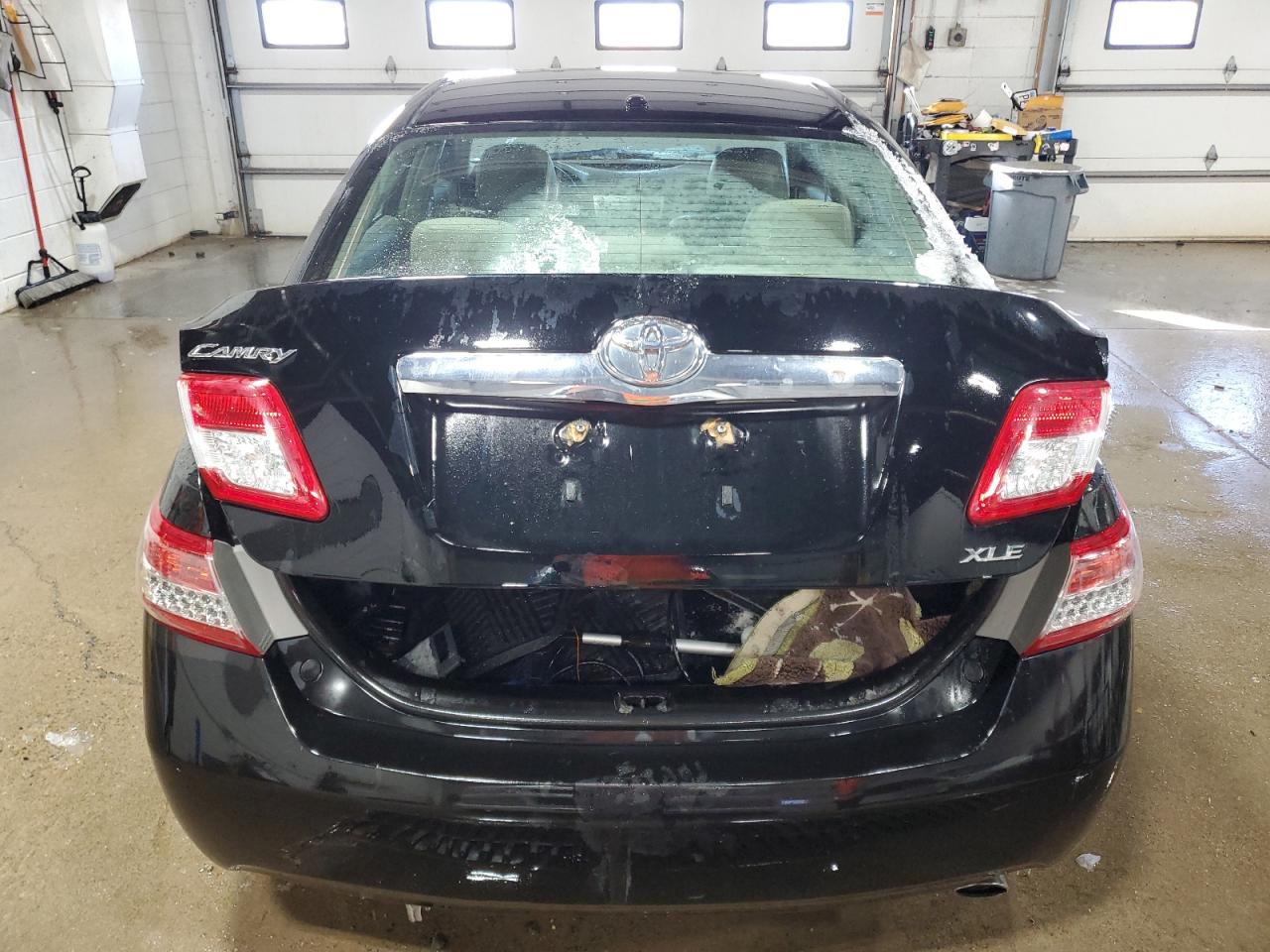 2011 Toyota Camry - Image 6