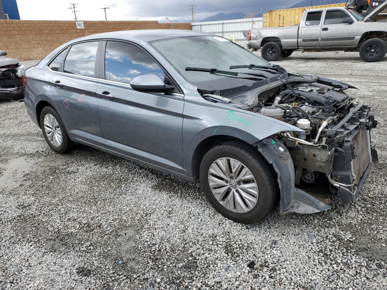 2019 Volkswagen Jetta - Image 4