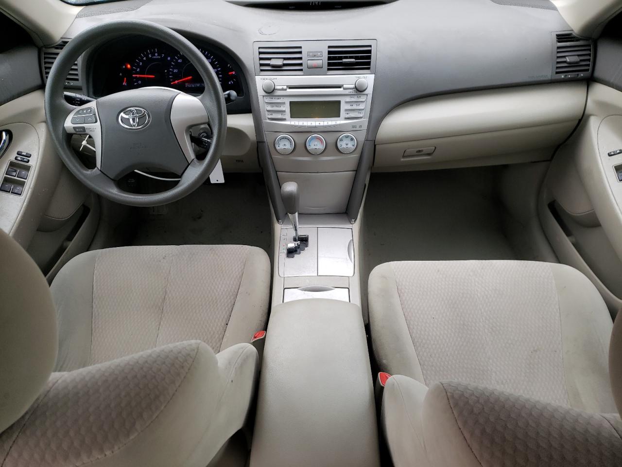 2010 Toyota Camry - Image 9