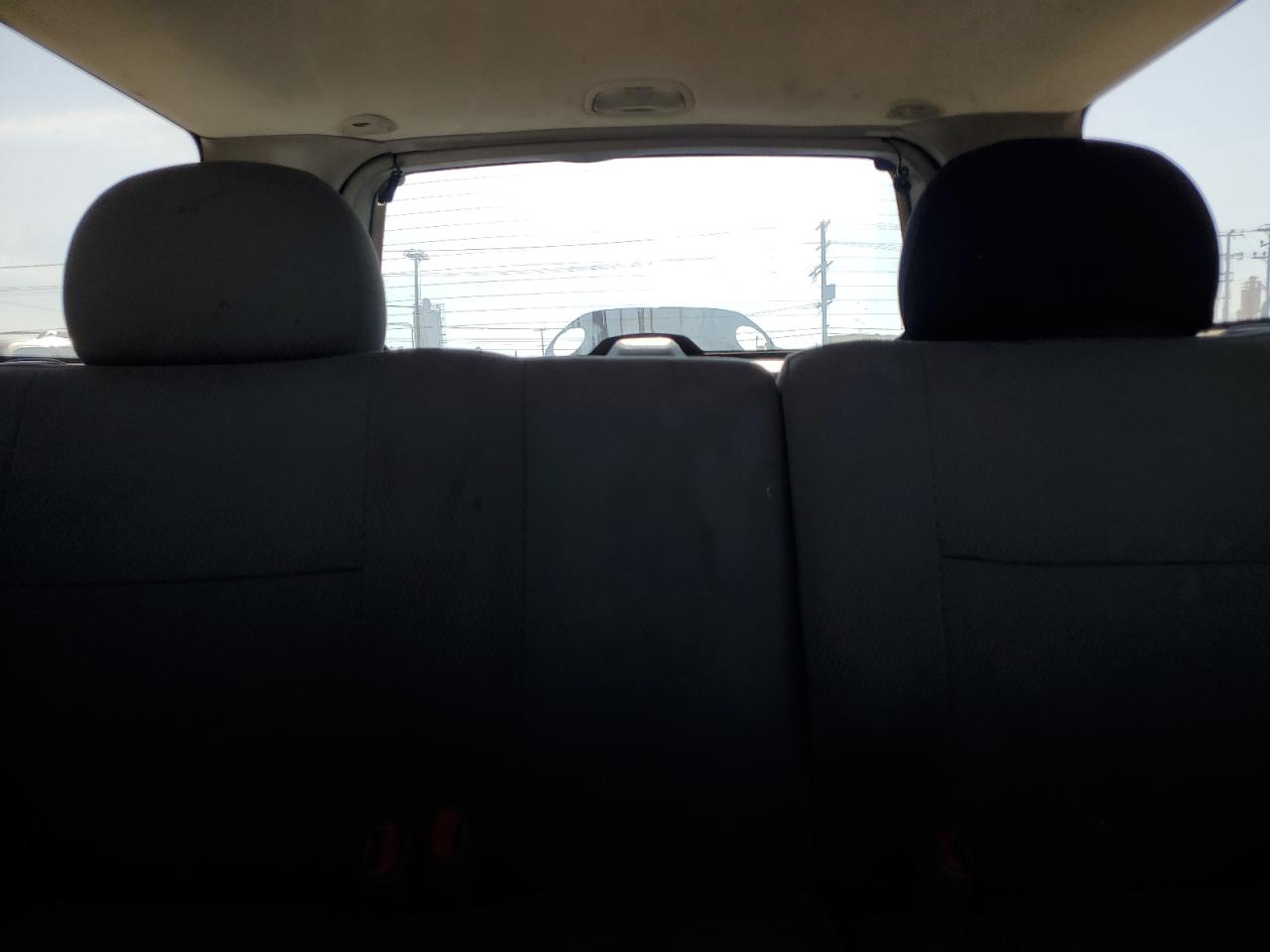 2004 Jeep Grand Cherokee - Image 10