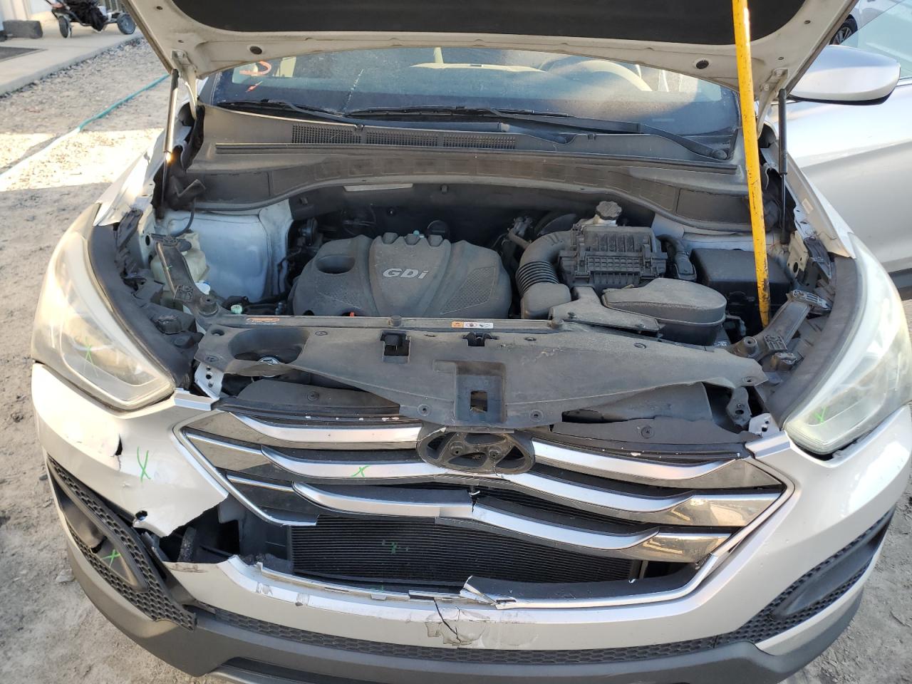 2015 Hyundai Santa Fe - Image 12