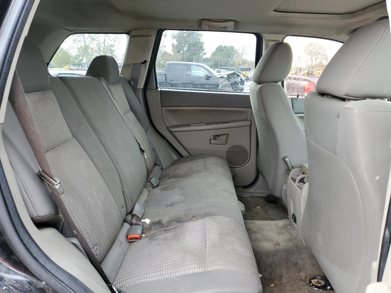 2008 Jeep Grand Cherokee - Image 11