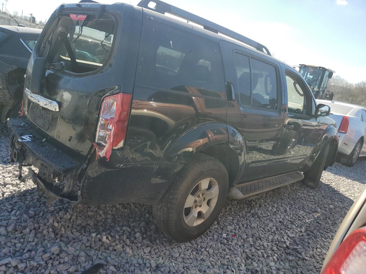 2011 Nissan Pathfinder - Image 3