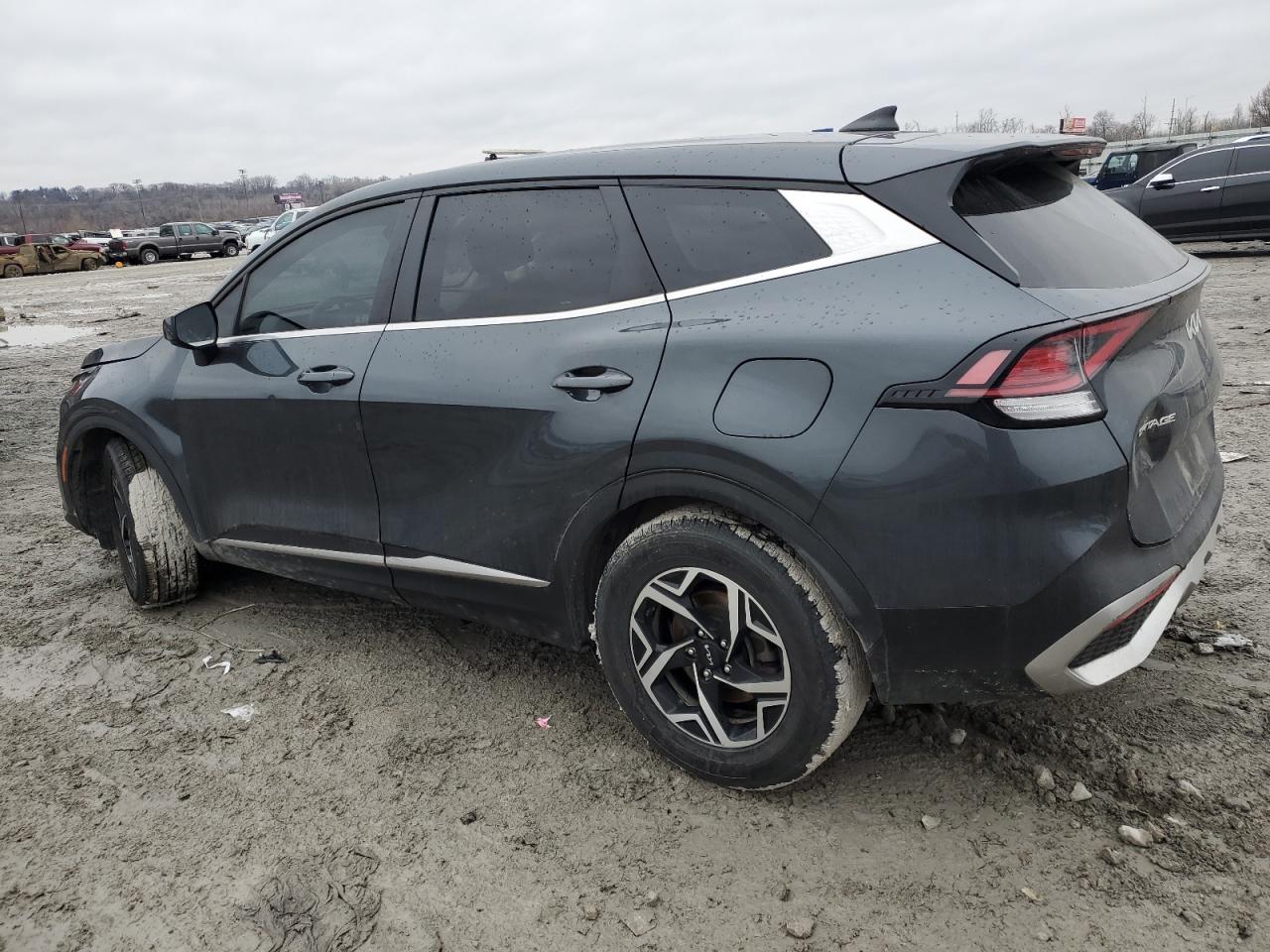 2023 Kia Sportage - Image 2