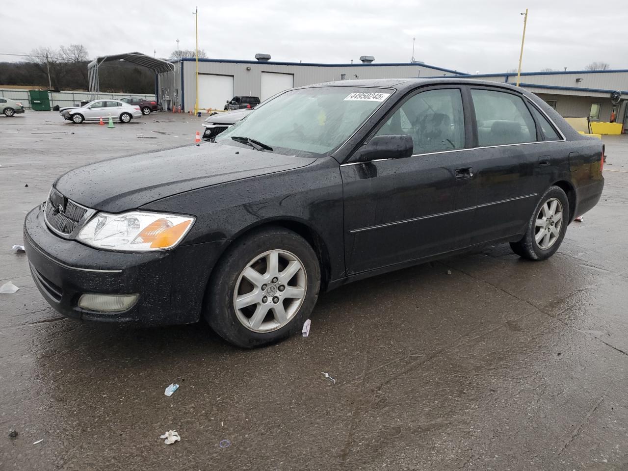 2002 Toyota Avalon - Image 1