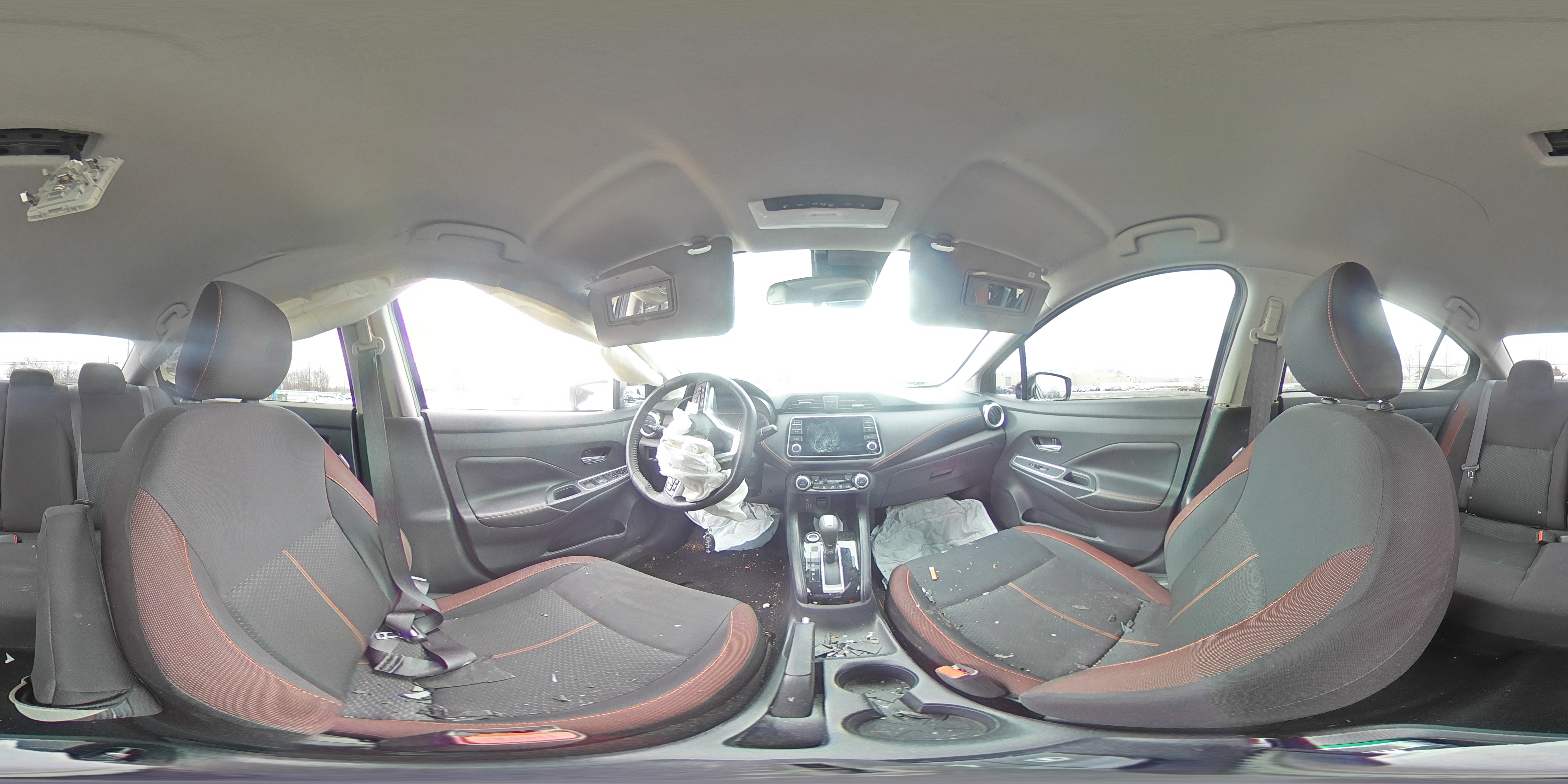 2020 Nissan Versa - Image 13
