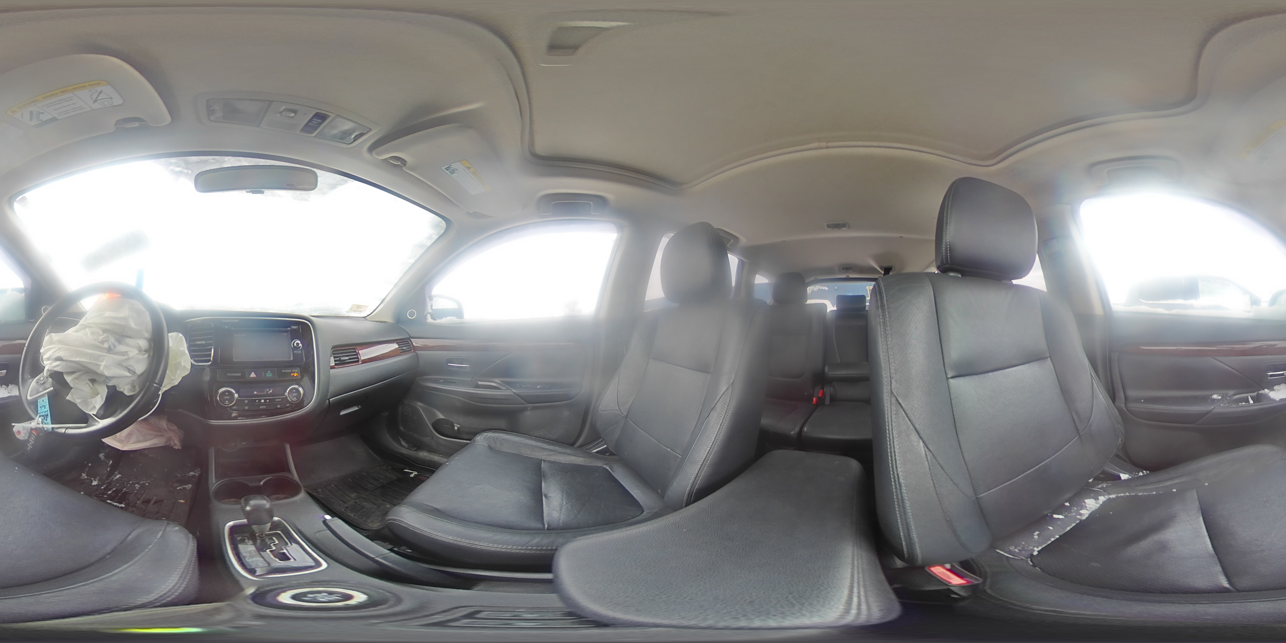 2015 Mitsubishi Outlander - Image 13