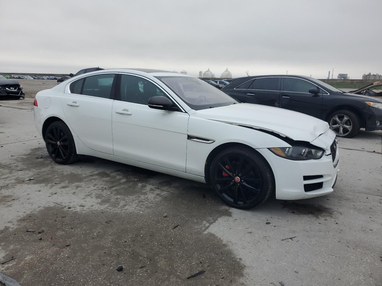 2019 Jaguar XE - Image 4