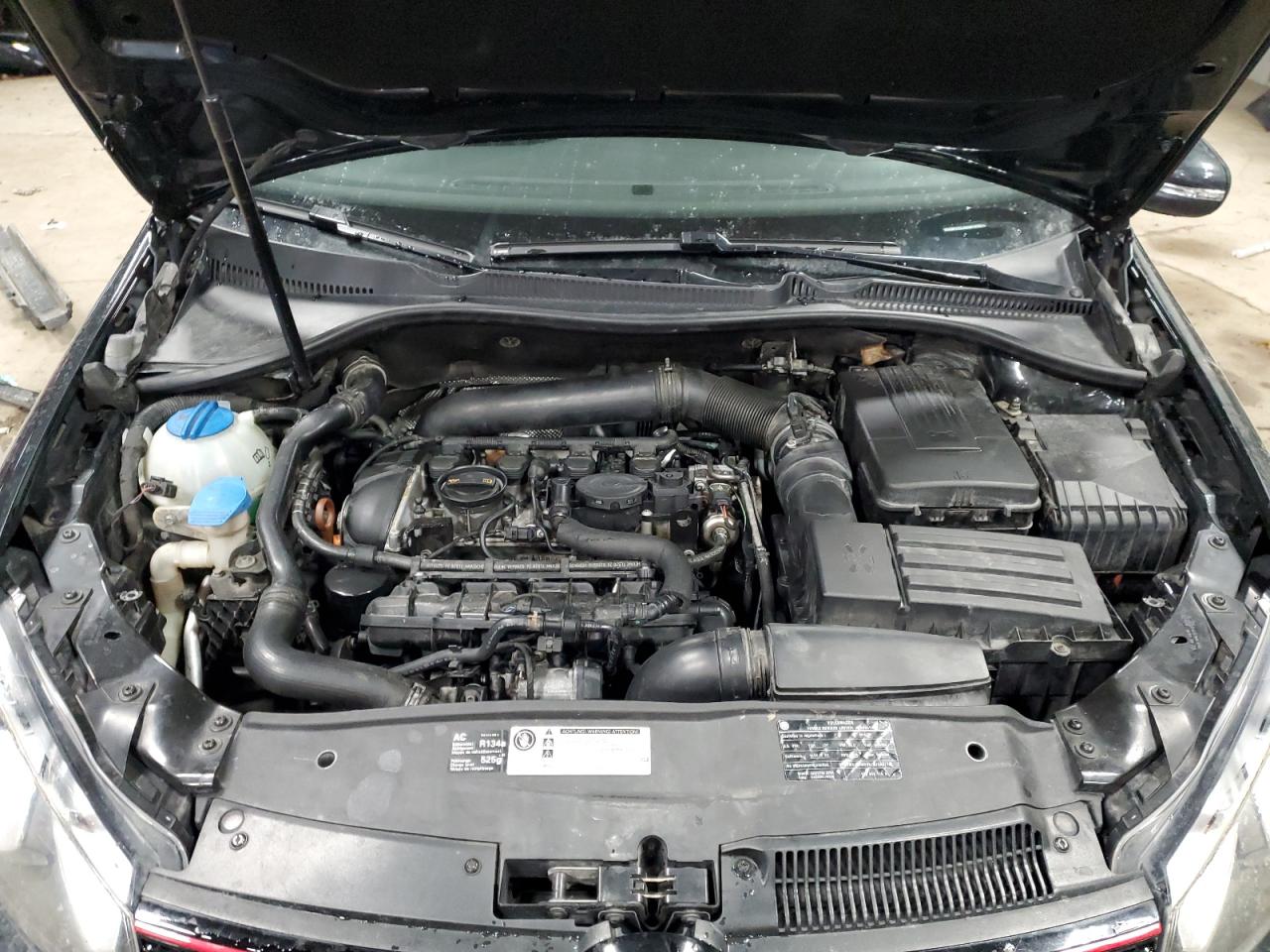 2010 Volkswagen GTI - Image 11