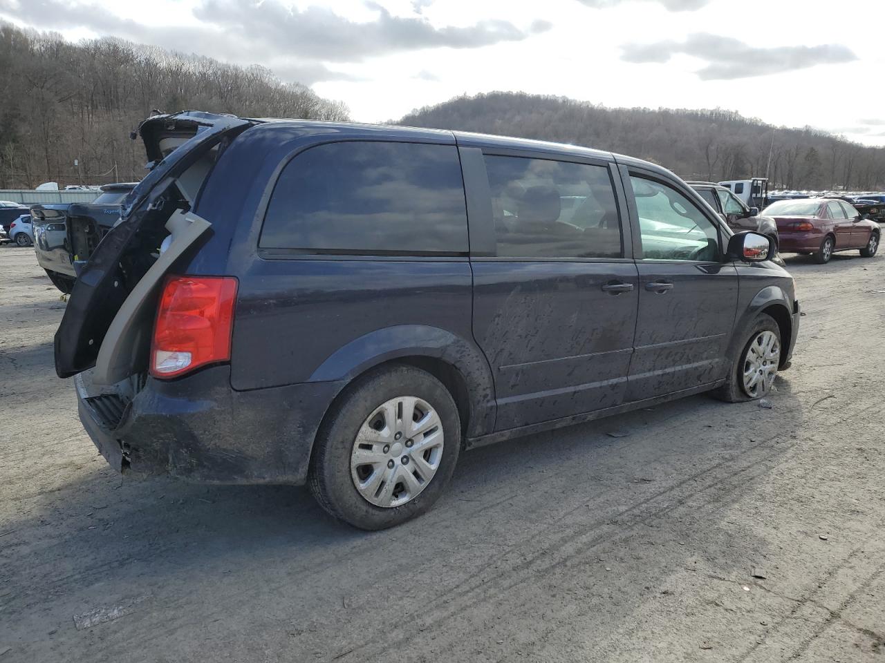 2016 Dodge Caravan - Image 3