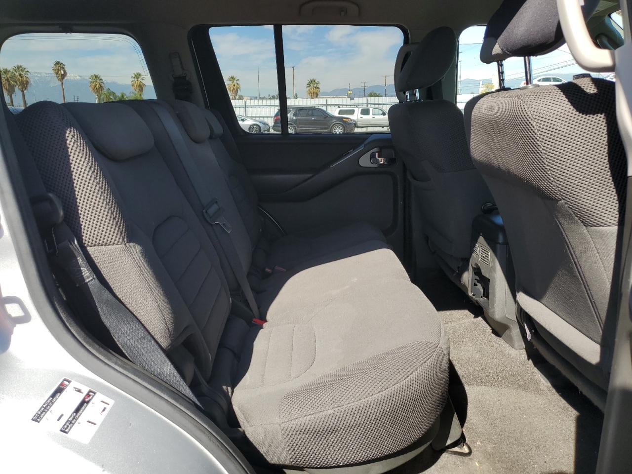2010 Nissan Pathfinder - Image 11