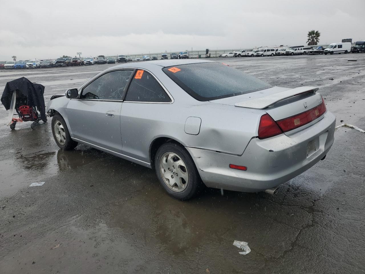 2000 Honda Accord - Image 2