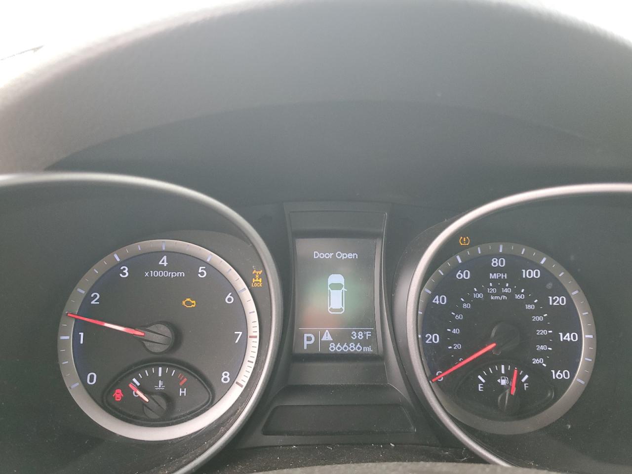 2014 Hyundai Santa Fe - Image 9