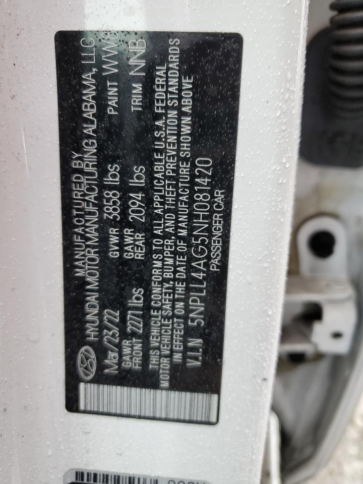 2022 Hyundai Elantra - Image 13