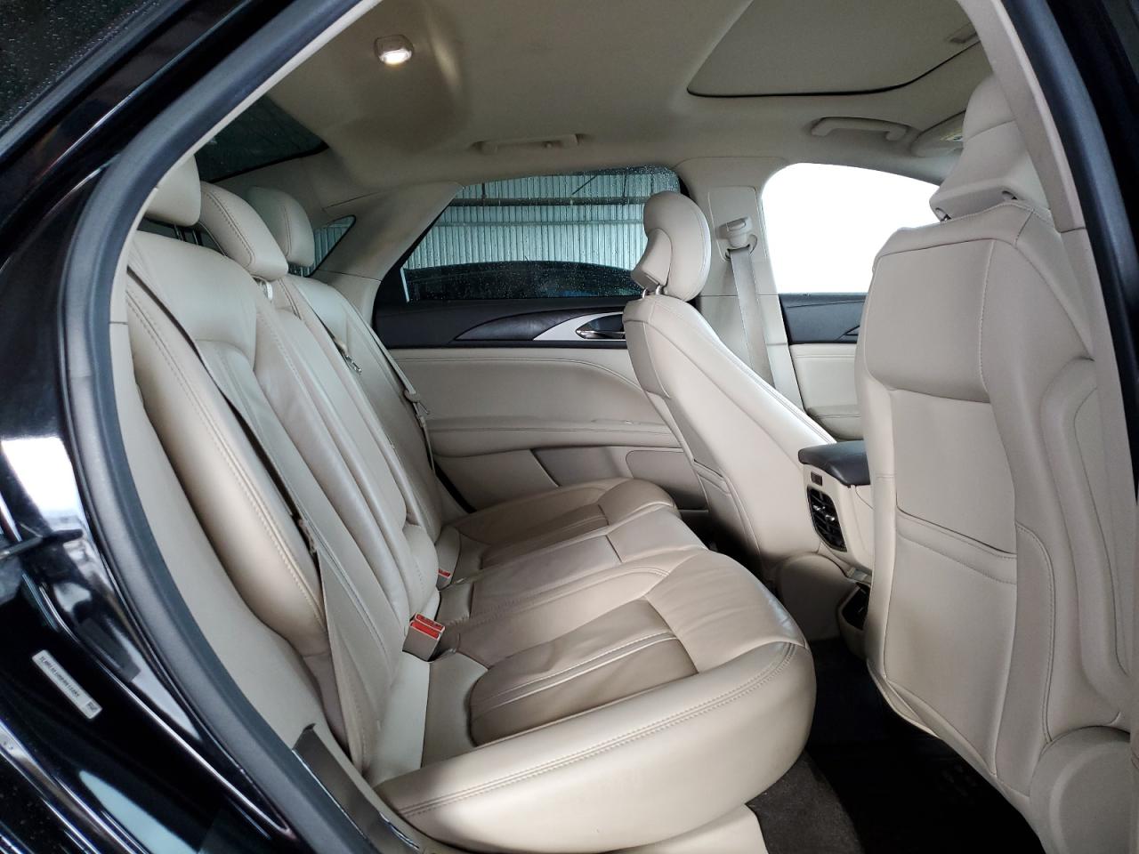 2019 Lincoln MKZ - Image 10