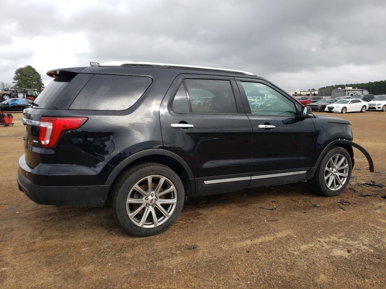 2017 Ford Explorer - Image 3