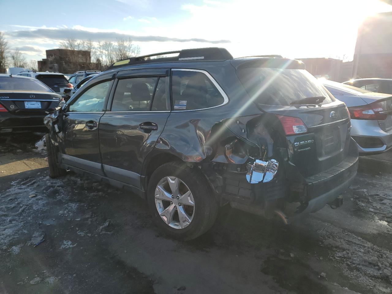 2010 Subaru Outback - Image 2