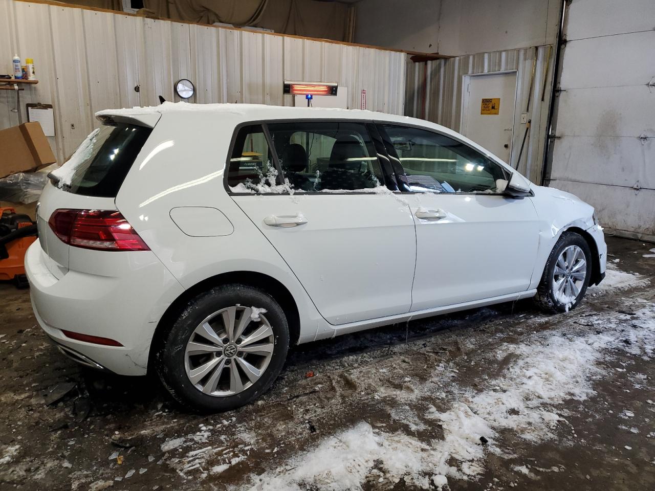 2021 Volkswagen Golf - Image 3