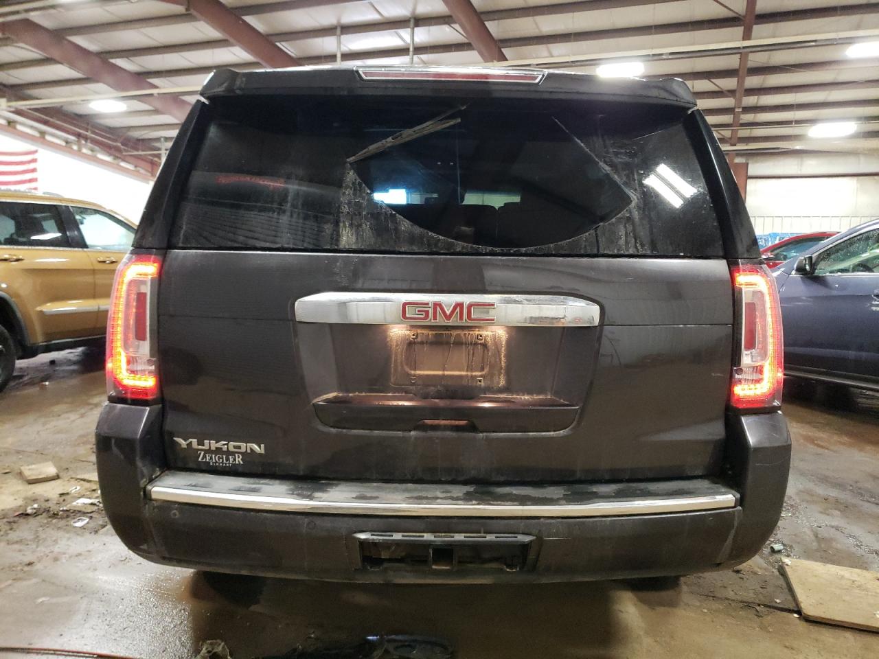 2017 GMC Yukon - Image 6