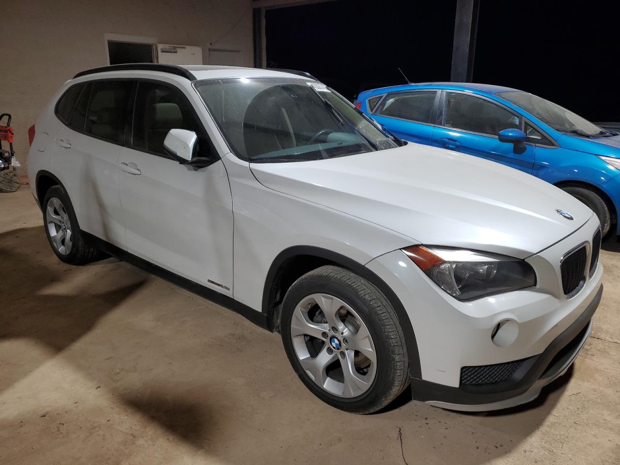 2015 BMW X1 - Image 4