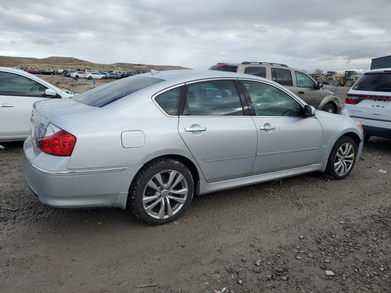 2009 Infiniti M - Image 3