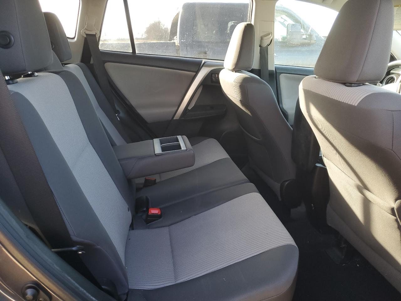 2015 Toyota RAV 4 - Image 11