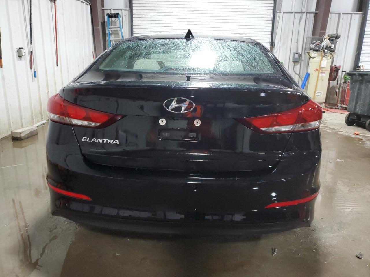 2017 Hyundai Elantra - Image 6