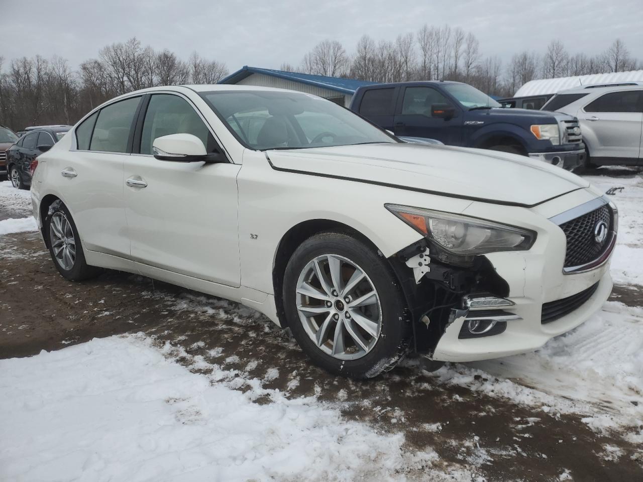 2015 Infiniti Q50 - Image 4