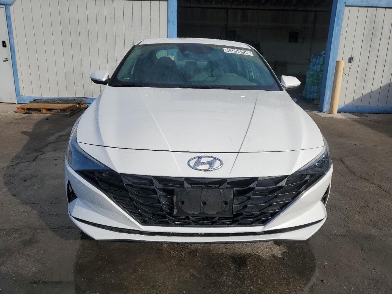 2021 Hyundai Elantra - Image 5
