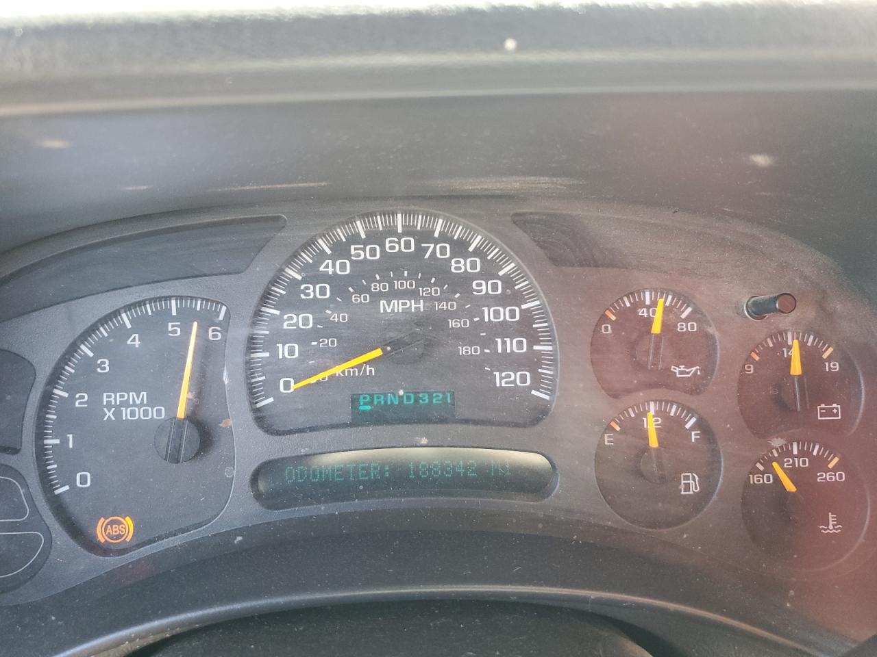 2004 Chevrolet Silverado - Image 9