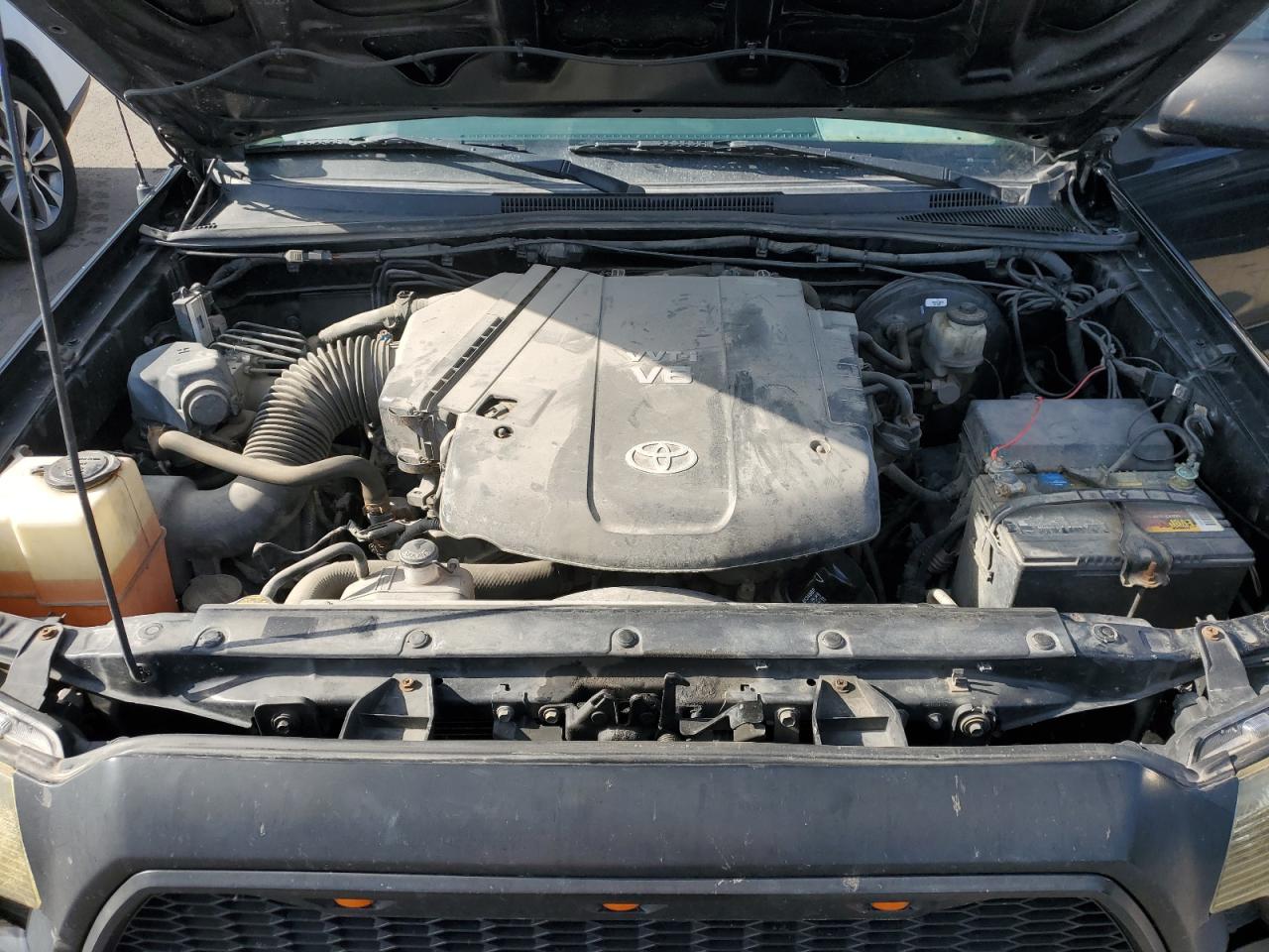 2013 Toyota Tacoma - Image 11