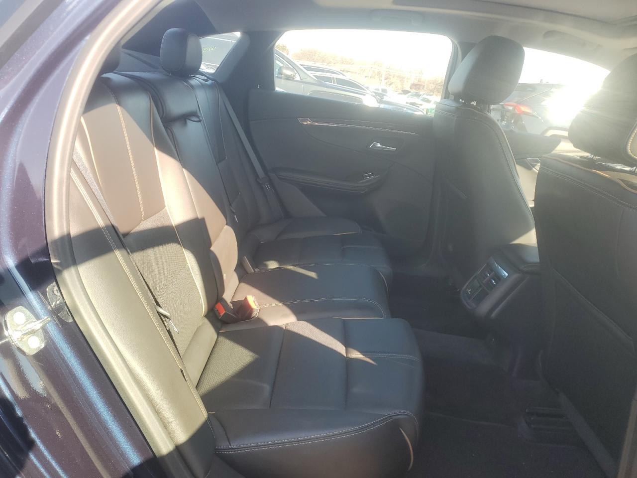 2015 Chevrolet Impala - Image 10