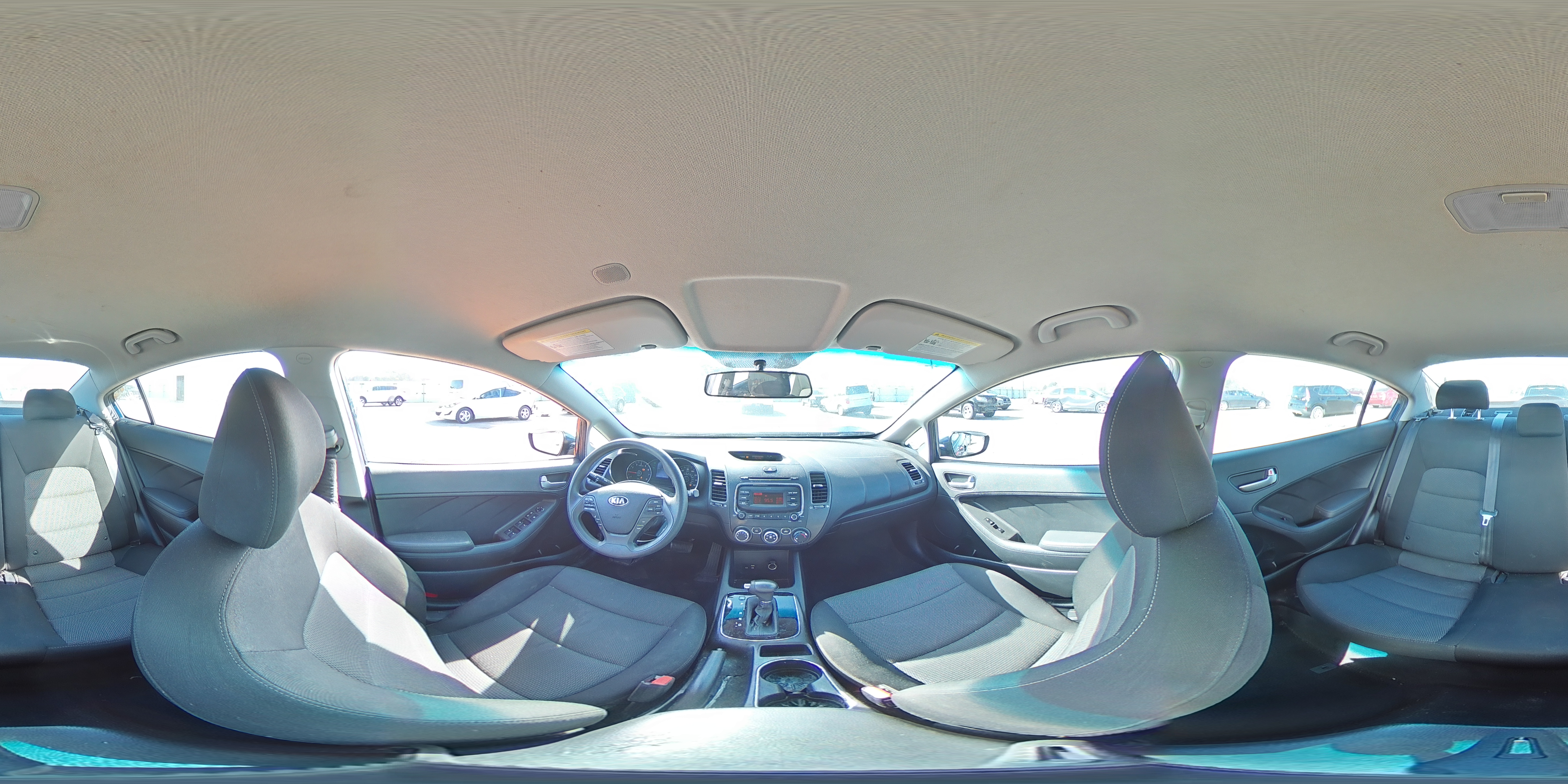 2018 Kia Forte - Image 12