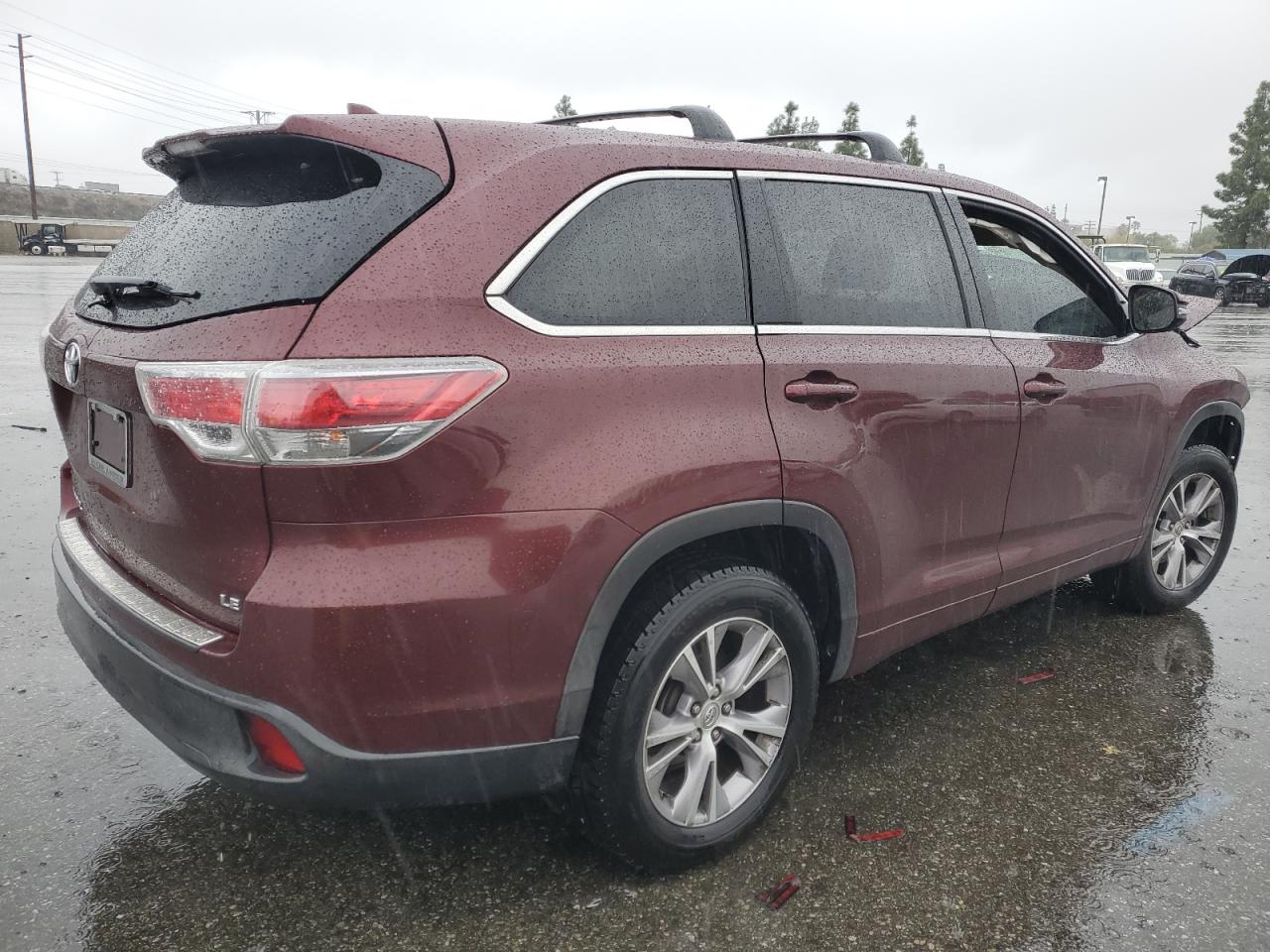 2014 Toyota Highlander - Image 3