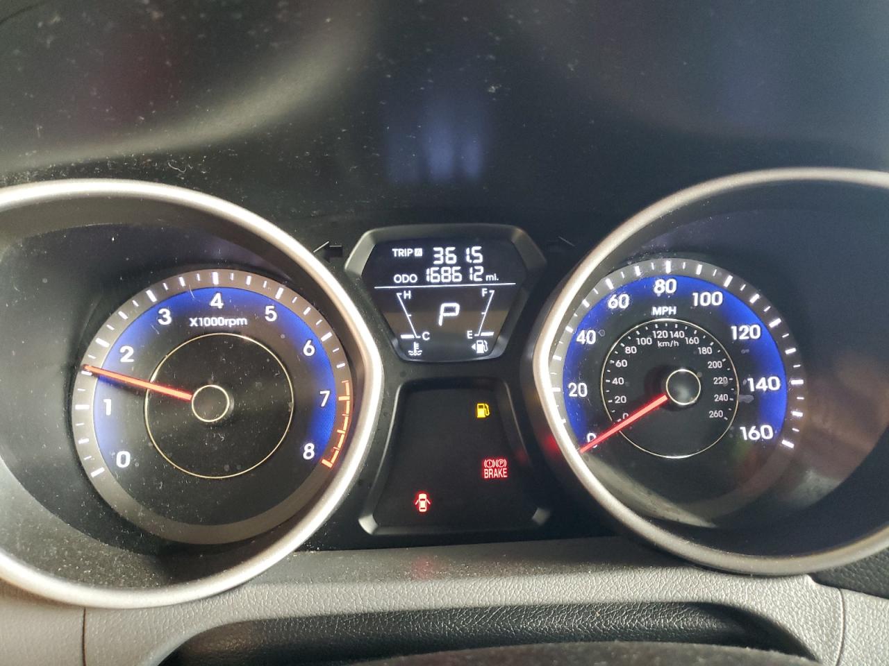 2013 Hyundai Elantra - Image 9