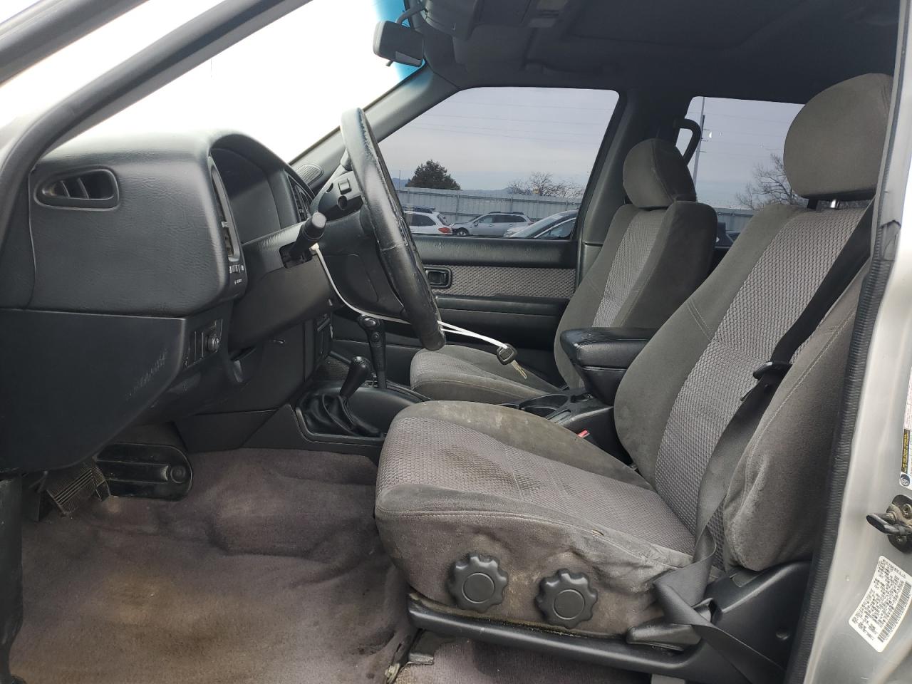 2004 Nissan Pathfinder - Image 7