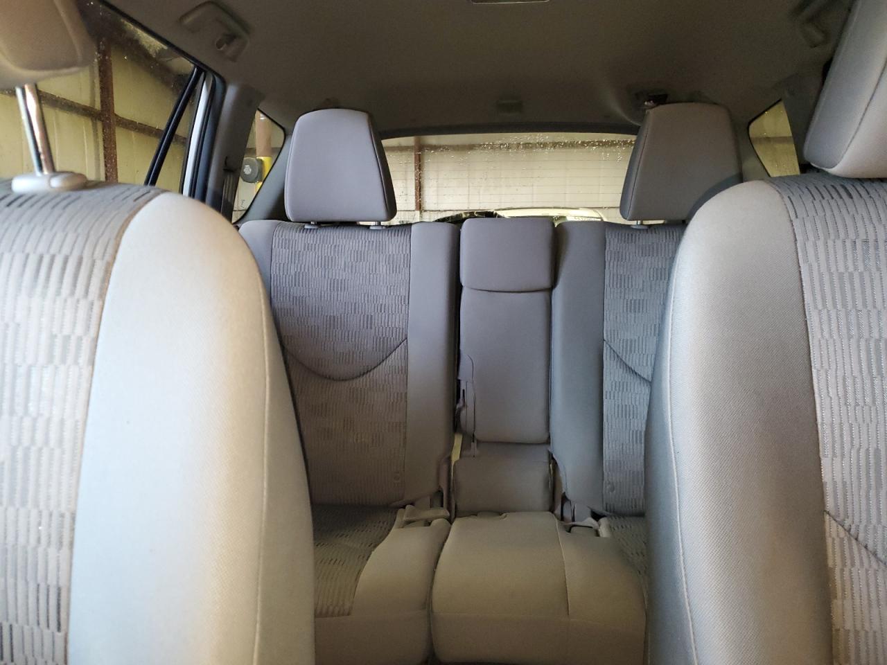 2011 Toyota RAV 4 - Image 10