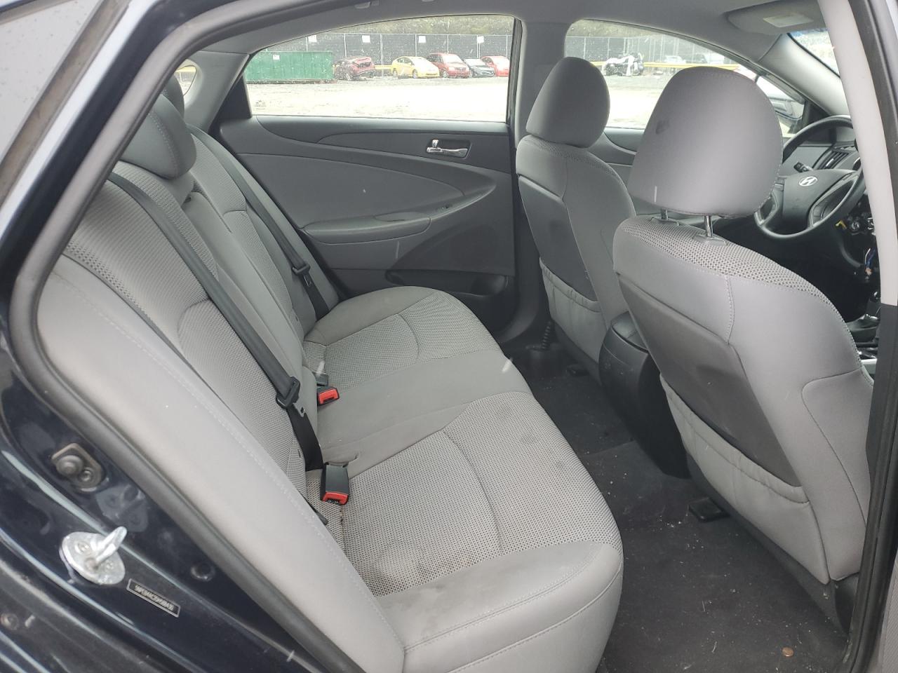 2013 Hyundai Sonata - Image 10