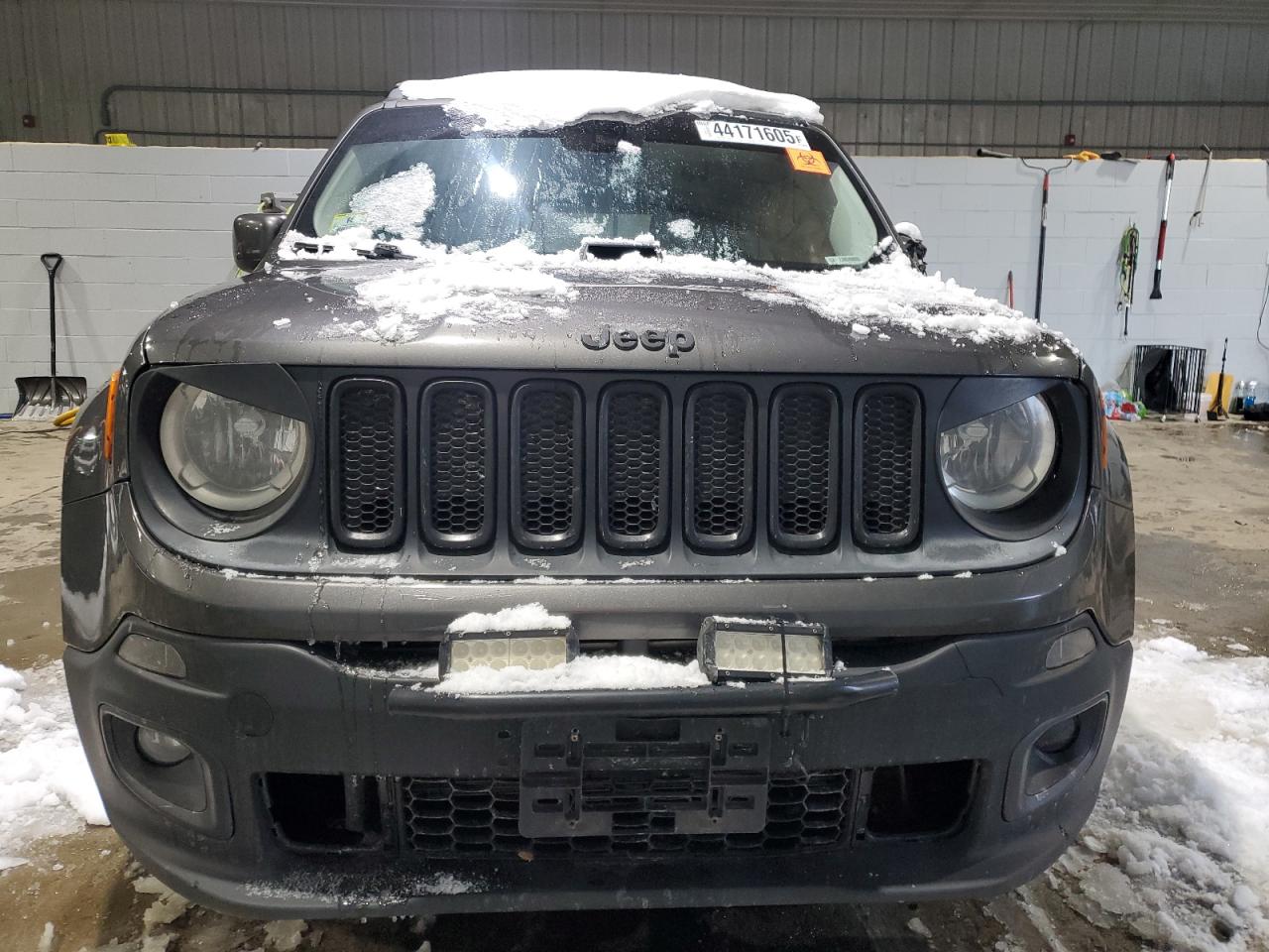 2016 Jeep Renegade - Image 5