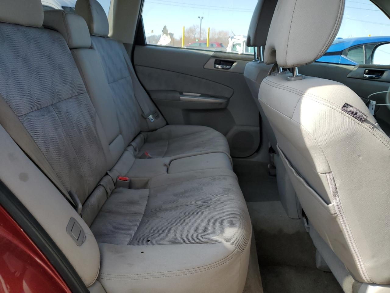 2010 Subaru Forester - Image 11