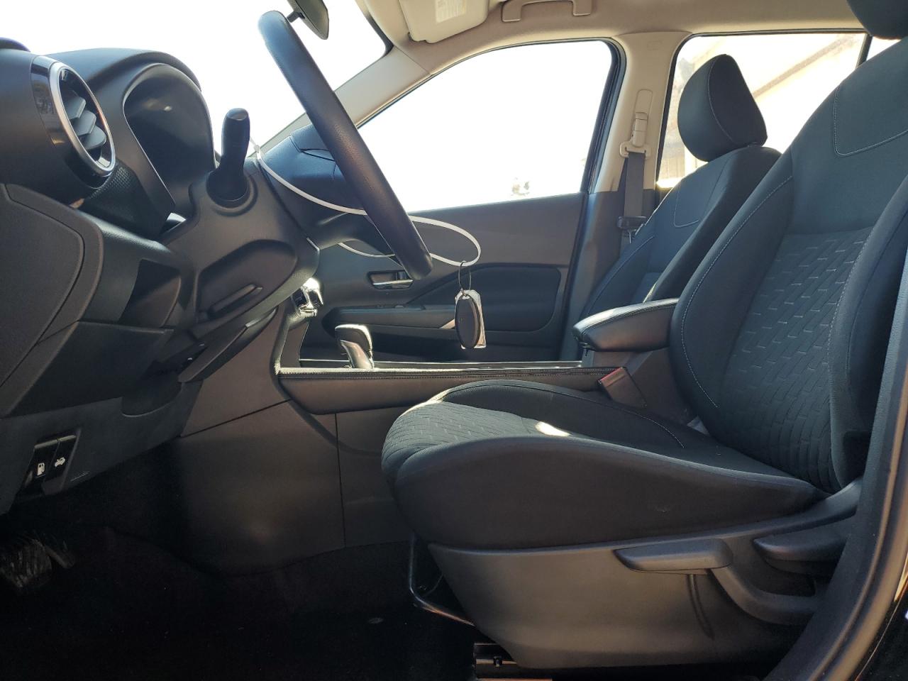 2022 Nissan Kicks - Image 7