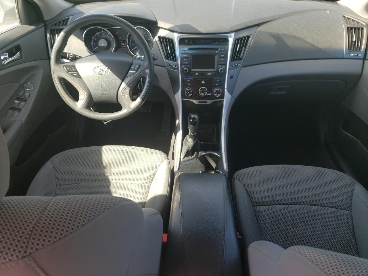 2014 Hyundai Sonata - Image 8