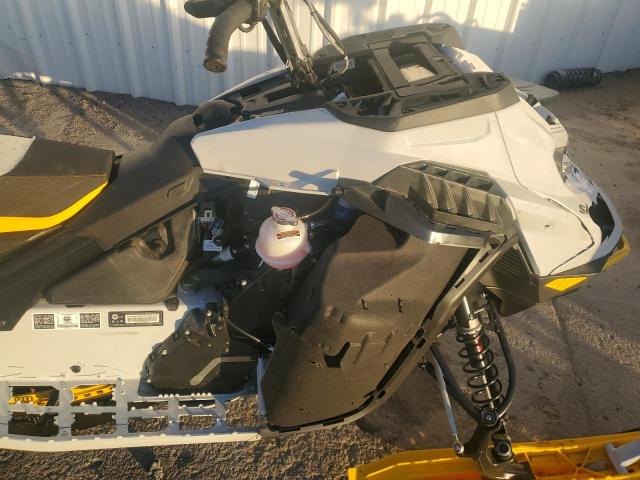 2023 SKIDOO SNOWMOBILE