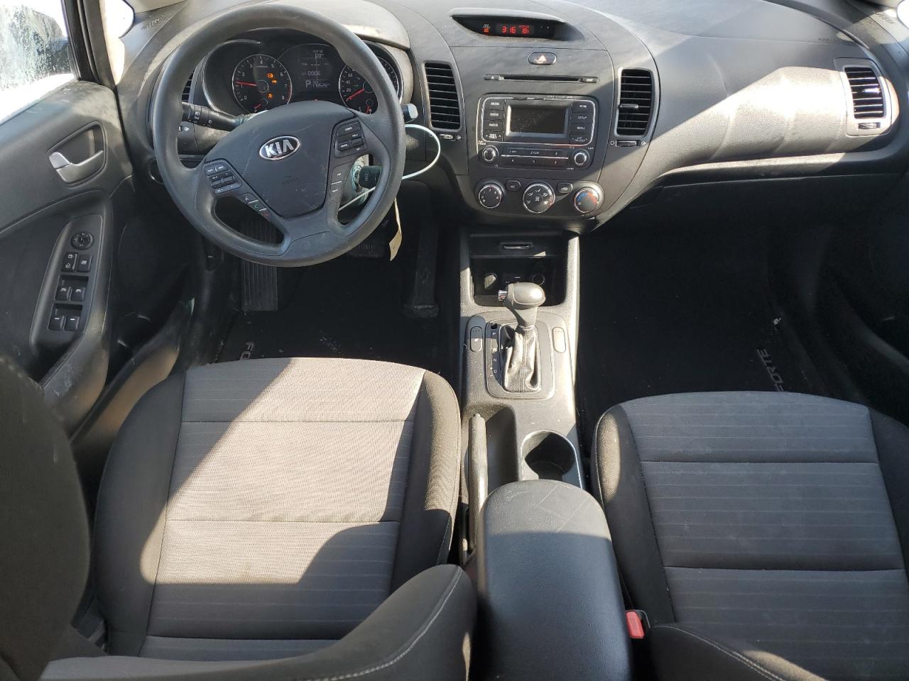 2016 Kia Forte - Image 8