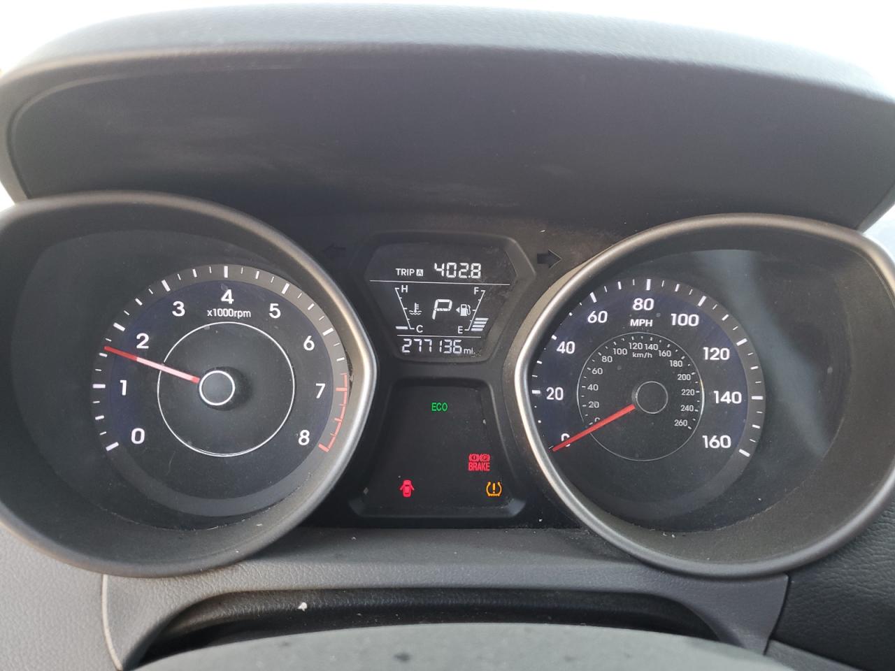 2016 Hyundai Elantra - Image 9