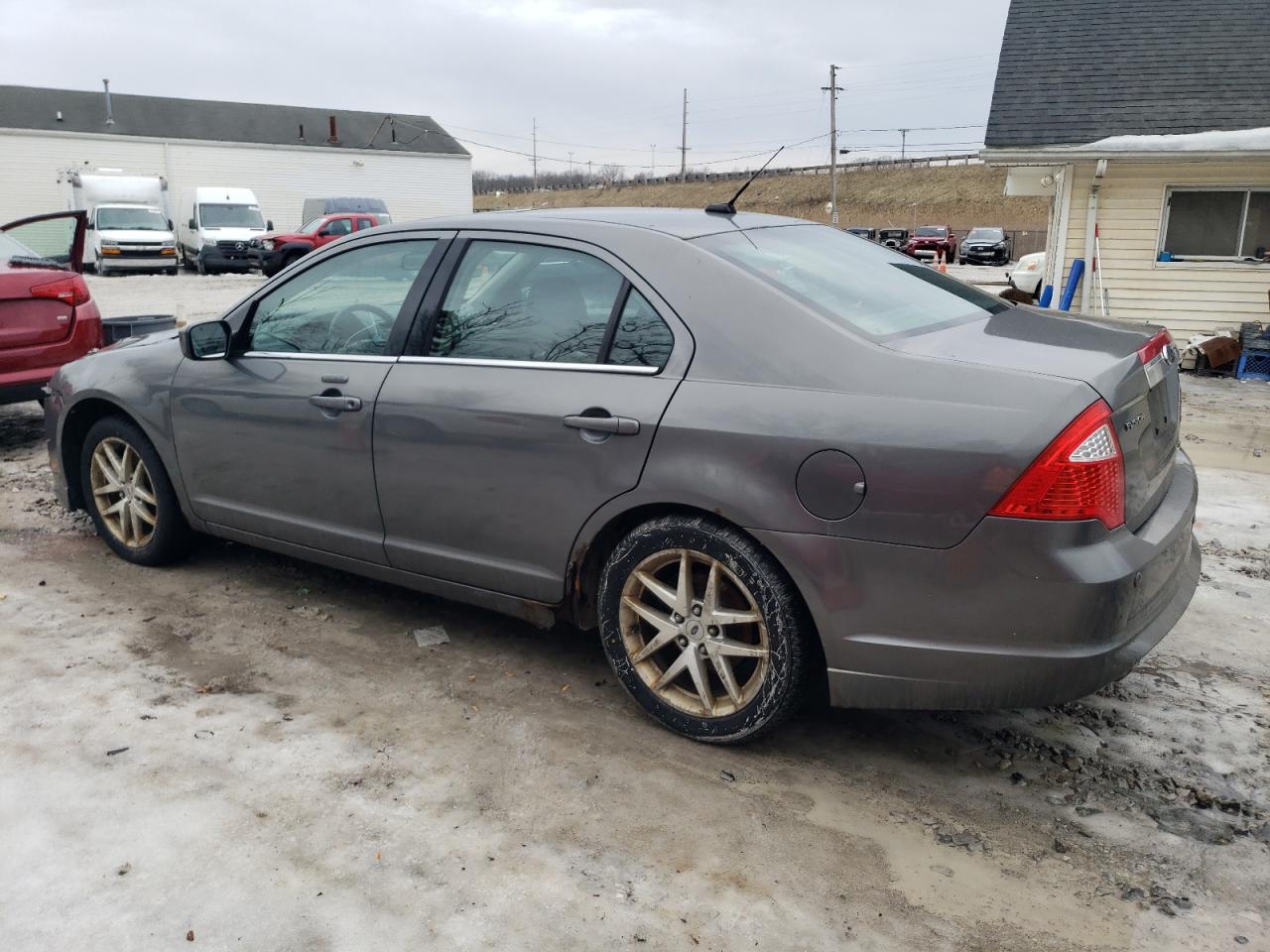 2010 Ford Fusion - Image 2