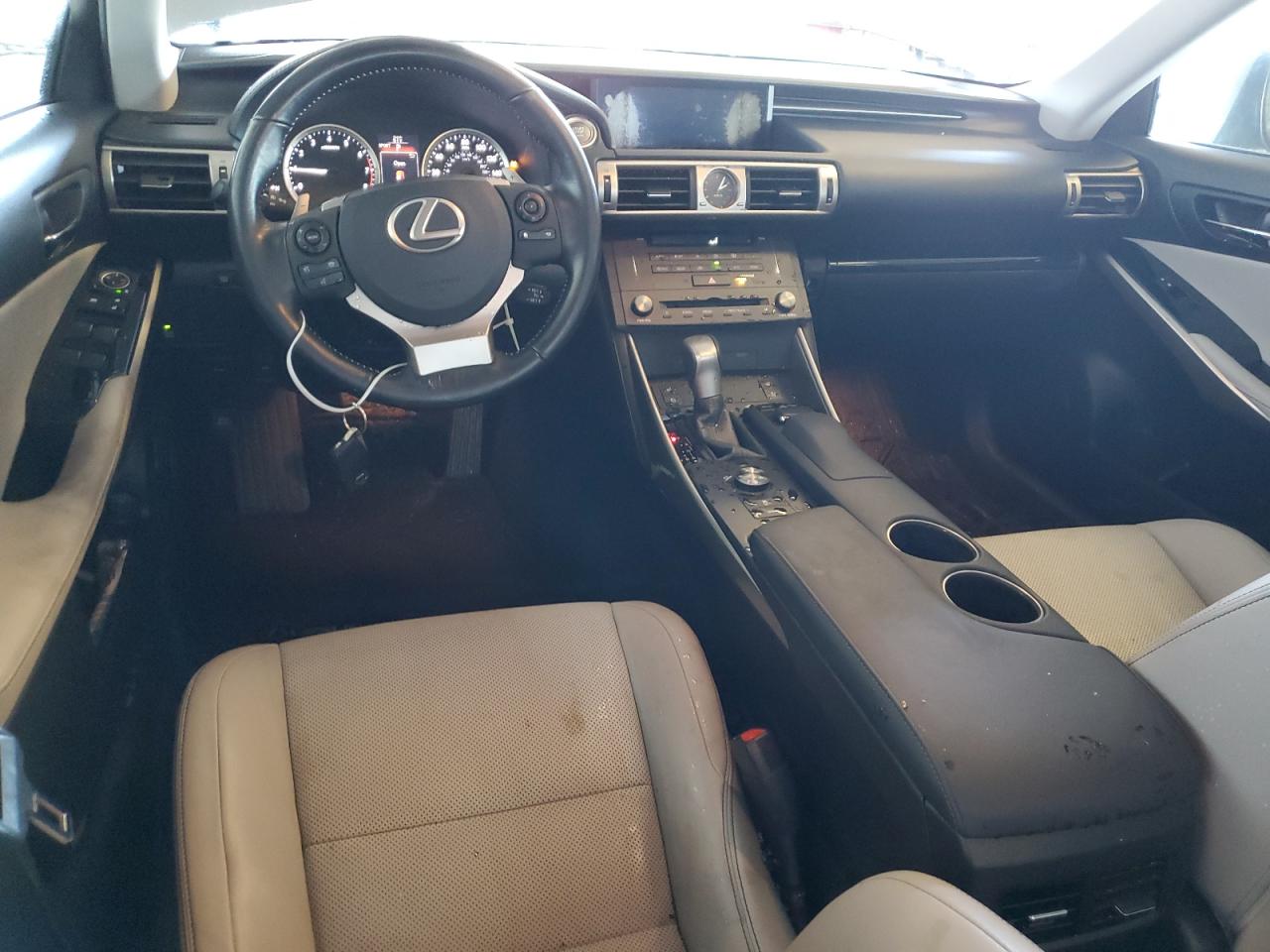 2015 Lexus IS - Image 8