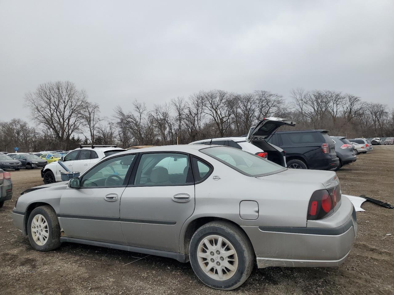 2005 Chevrolet Impala - Image 2