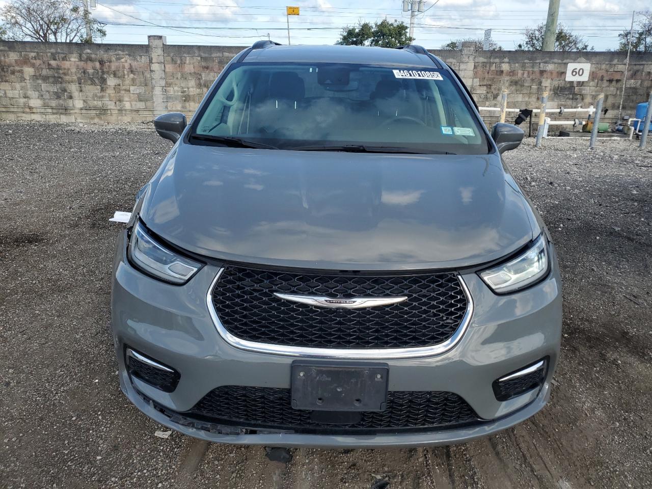 2022 Chrysler Pacifica - Image 5